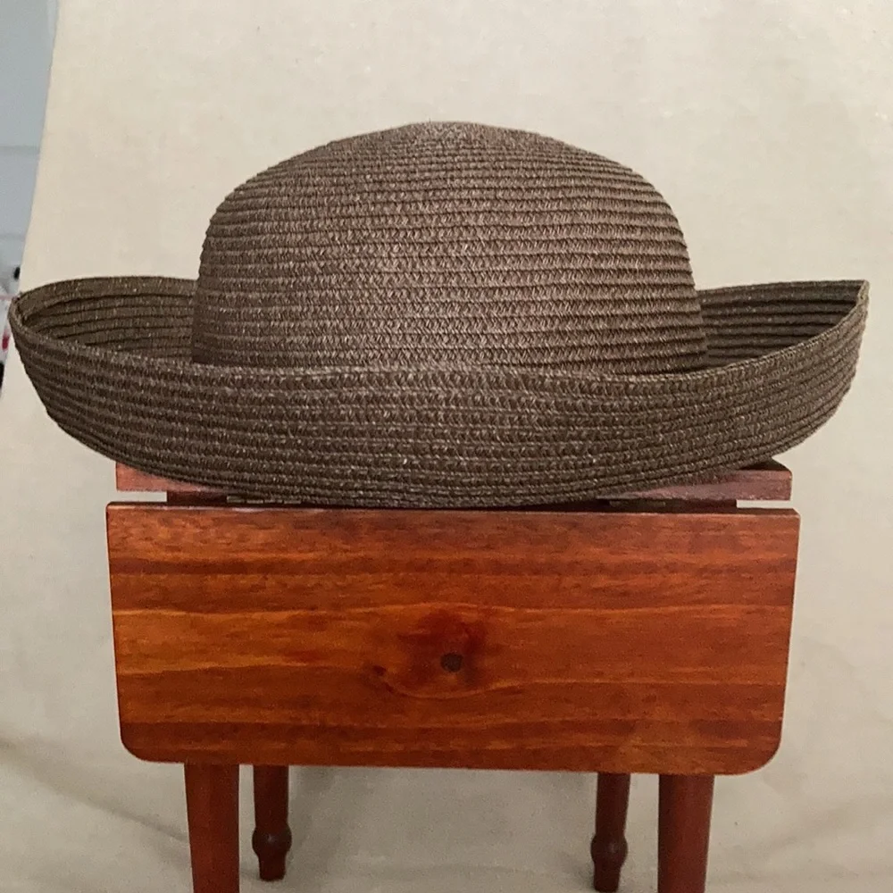 Vintage Liz Claiborne straw hat - Picture 3 of 7